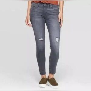 Universal Thread Mid Rise Skinny Distressed Jeans Gray | Size 4